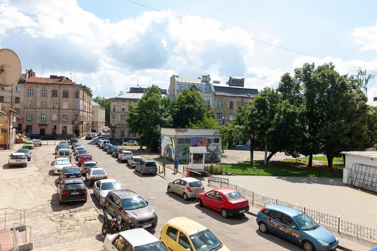 Near Opera Апартаменты